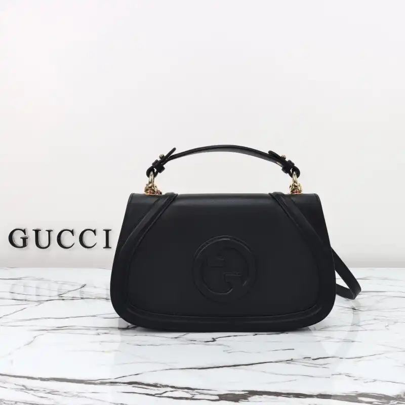 Introducing the Gucci Blondie Top Handle in elegant black. A timeless companion for your everyday adventures! 🖤✨ Perfect for any occasion! https://tinyurl.com/2c2qskrk