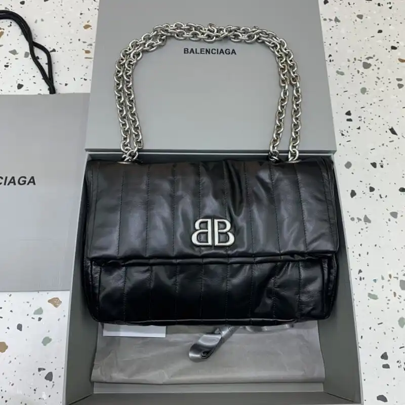 Discover the elegance of the Balenciaga Monaco Black Silver. A timeless piece that adds a touch of luxury to your style. ✨🖤💫 https://tinyurl.com/24pwpvzw