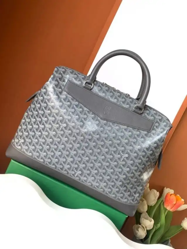 Discover the elegance of the Goyard Cisalpin Document Case in grey—a perfect blend of style and functionality for your essentials. ✨💼💖 https://tinyurl.com/2bqv6u3s