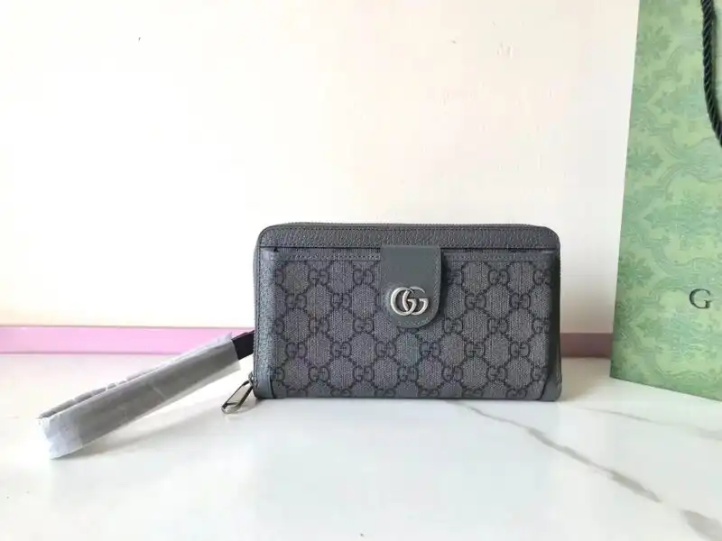 Discover elegance with the Gucci Ophidia GG Wallet in soft grey. Perfect for keeping your essentials stylishly organized. 🌟💖✨ https://tinyurl.com/26ognass