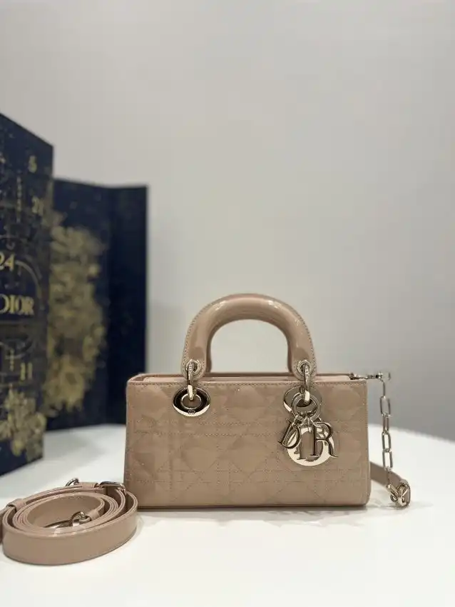 Indulge in elegance with the Dior Lady D-Joy Bag in Caramel Patent. A timeless piece that radiates warmth and sophistication. 👜✨🍂 https://tinyurl.com/29r8qjwe