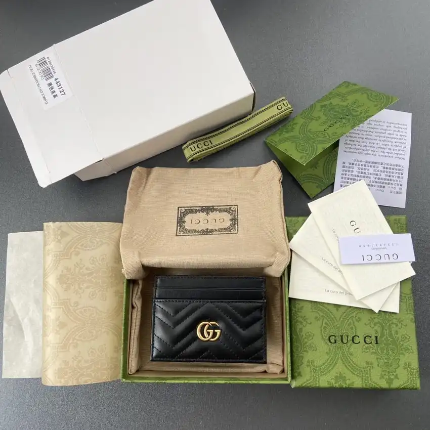 Elevate your style with the Gucci Marmont Card Holder in elegant black. A perfect blend of luxury and functionality. ✨🖤💳 https://tinyurl.com/2aohp55h