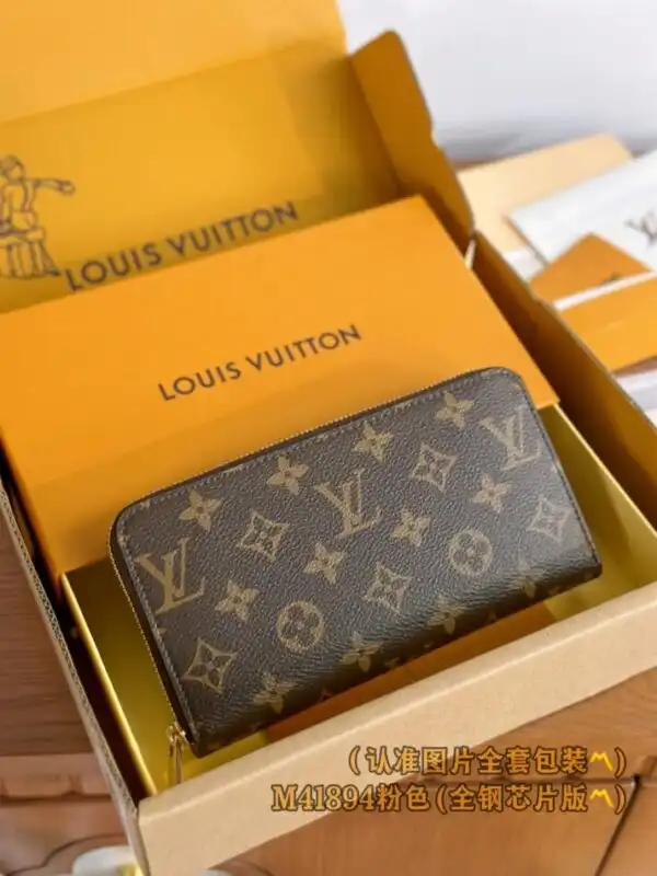 Discover the elegance of the Louis Vuitton Zippy Wallet in charming brown and pink. A perfect blend of style and functionality! 💖🌸✨ https://tinyurl.com/2cv7pcxg