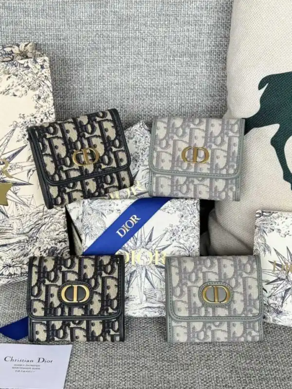 Elevate your style with the Dior 30 Montaigne Wallet. A perfect blend of elegance and practicality for every occasion. ✨💖👜 https://tinyurl.com/285pzj9j