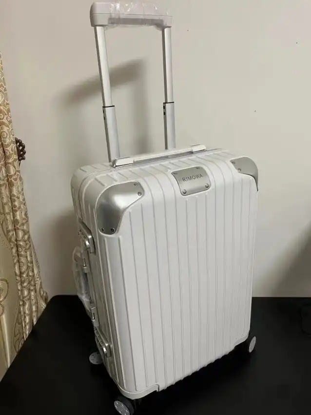 Discover the perfect travel companion with the Rimowa Hybrid Suitcase—lightweight, stylish, and built for your adventures. ✈️💼✨ Enjoy every journey! https://tinyurl.com/27uj49oa
