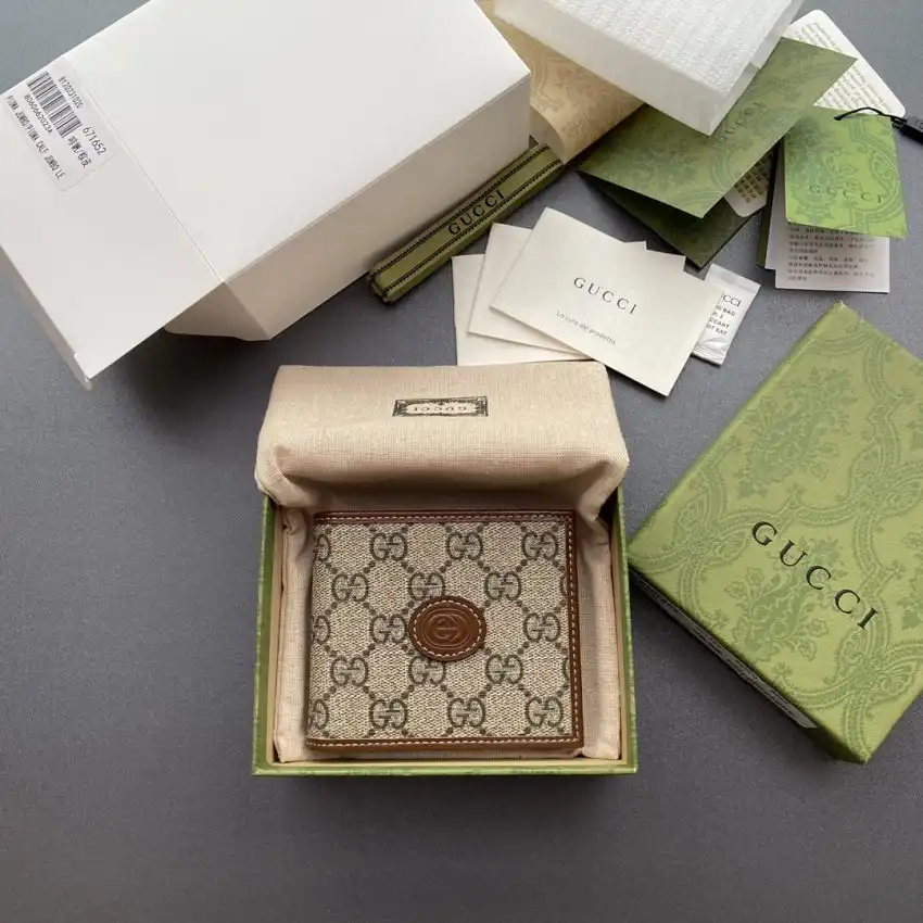 Discover the elegance of the Gucci Interlocking Wallet in warm brown. Perfect for every occasion, it’s a timeless companion. 🌟💖👜 https://tinyurl.com/2845myn8