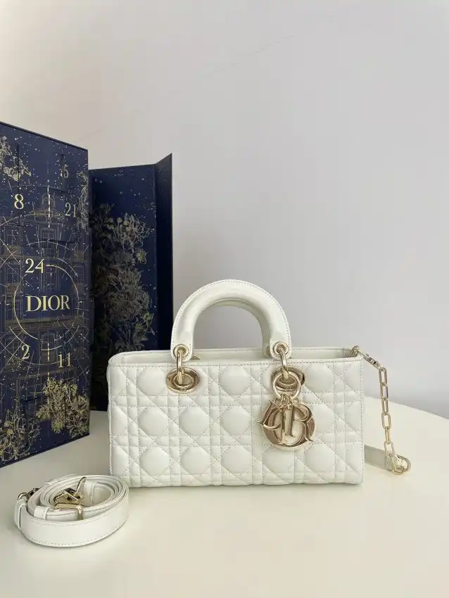 Discover timeless elegance with the Dior Lady D-Joy Large Bag in white. Perfectly chic for any occasion! 👜✨💖 https://tinyurl.com/28nqqsvp