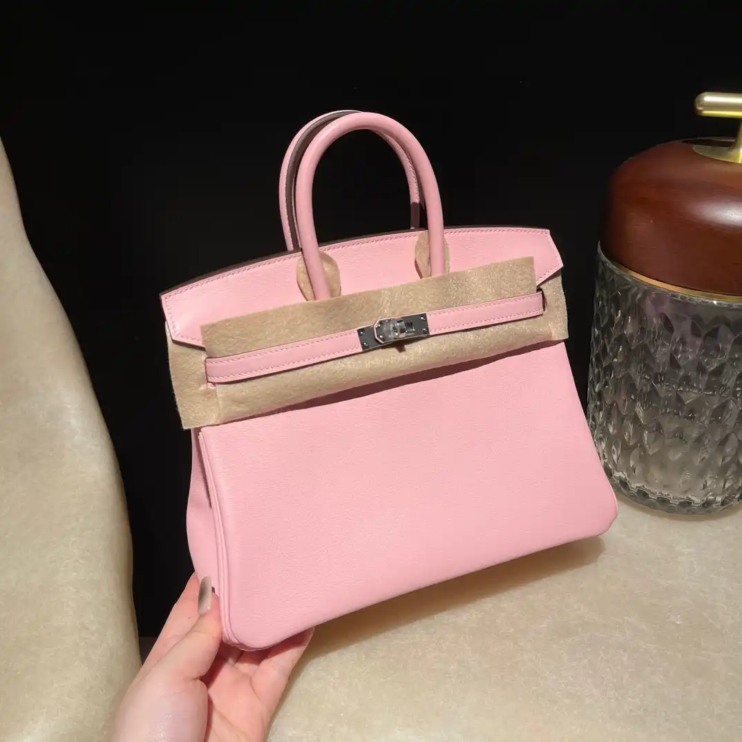 Discover the enchanting Hermes Birkin in Pink Cherry Blossom 🌸—a perfect blend of elegance and charm, crafted for your heart’s delight. ✨💕 https://tinyurl.com/24b4a78r
