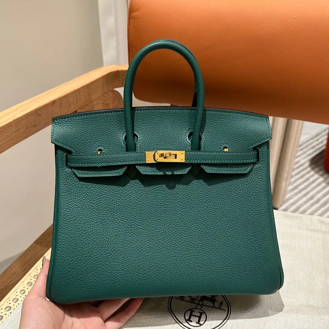 Discover the elegance of the Hermes Birkin in stunning Peacock Green Togo. A timeless treasure for your collection! 🌟👜💖 https://tinyurl.com/2y79bqhx
