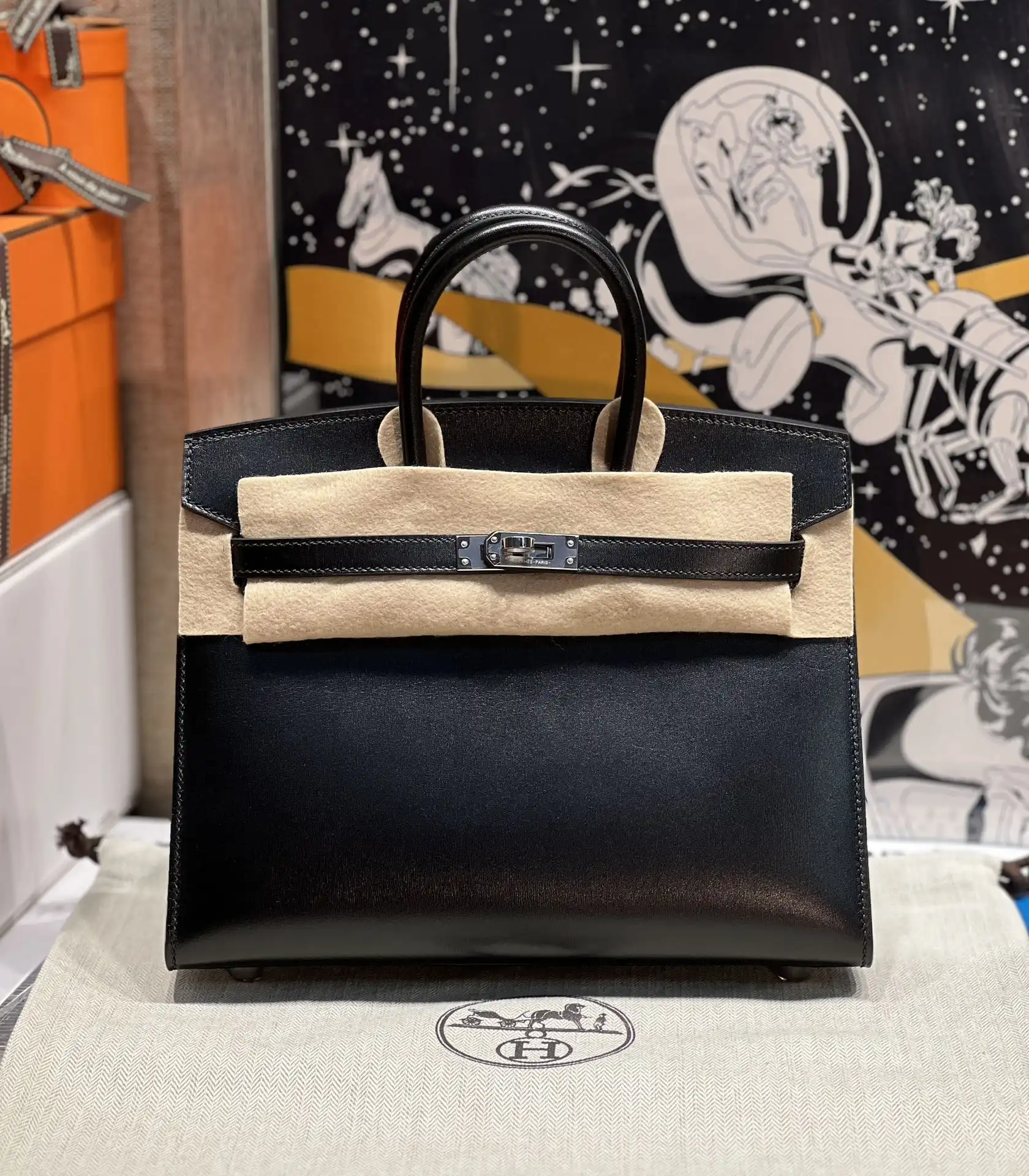 Discover the elegance of the Hermes Birkin Black Box—a timeless treasure that beautifully blends luxury and sophistication. 🖤✨👜 https://tinyurl.com/2aclpb5j