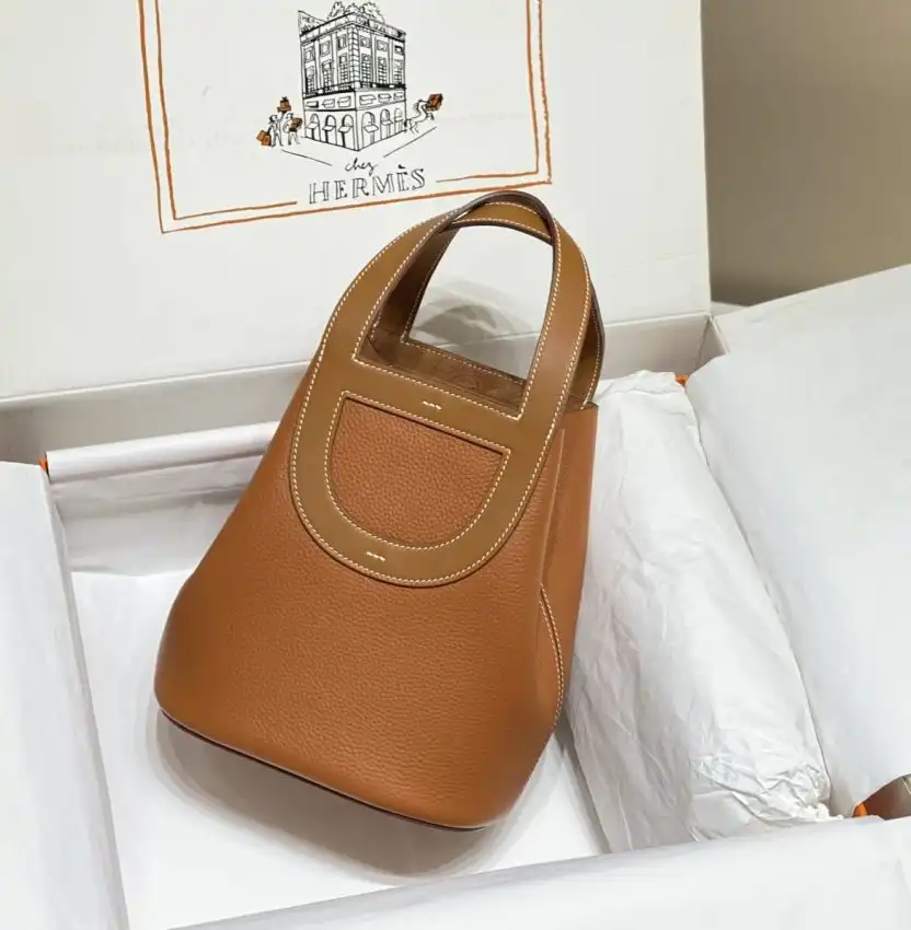 Discover the serene elegance of Hermes The Loop Brown. A perfect blend of comfort and style to embrace your journey. 🌟🤍✨ https://tinyurl.com/2dxovx7s