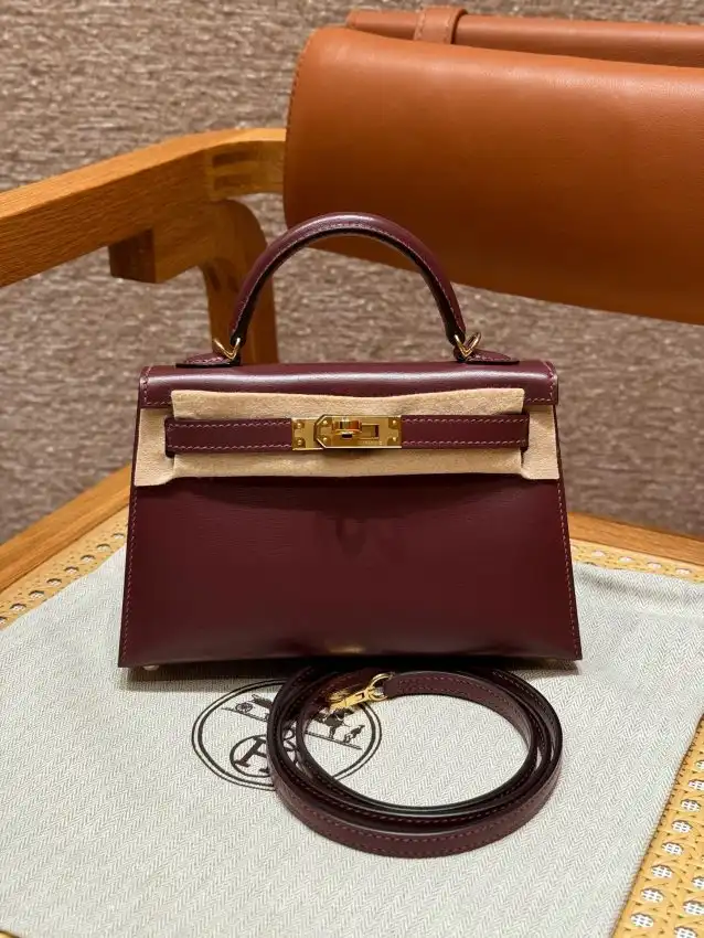 Discover the enchanting Hermes Kelly in Rouge Box—where elegance meets timeless charm. ❤️✨ Elevate your style with this exquisite piece! 🎁👜 https://tinyurl.com/2cxlluqp