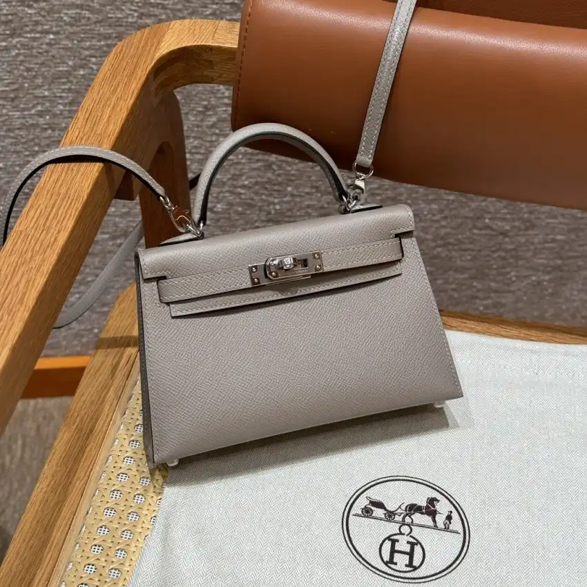 Discover the charm of the Hermes Kelly in elegant Gris Asphalte. A timeless piece that brings joy to any collection. 👜✨💖 https://tinyurl.com/2xrdthtk