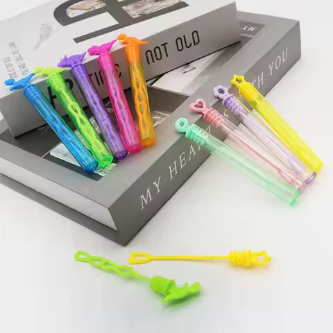 20 love heart wand bubble sticks, dinosaur-shaped bubble blowing toys, used for birthday party decorations, wedding guest gifts, https://tinyurl.com/2yw2h6sh