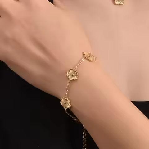 EVISPOL Stainless Steel Women’s Clover Bracelet Personality Double Sided Plum Blossom Plant Five Leaf Flower Adjustable Bracelet https://tinyurl.com/29ghmx9u