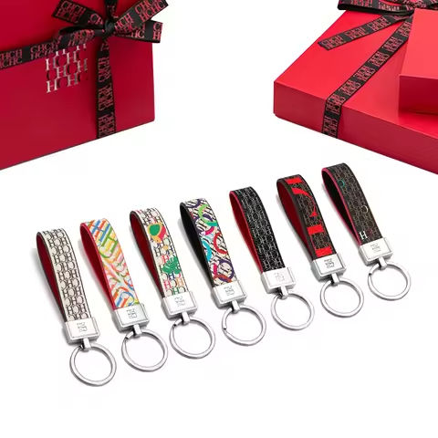 CILMI HARVILL CHHC Keychain Personalized Wedding Gift Bar LUXURY KEY CHAIN Accessories christmas gift https://tinyurl.com/2dp4xyp3