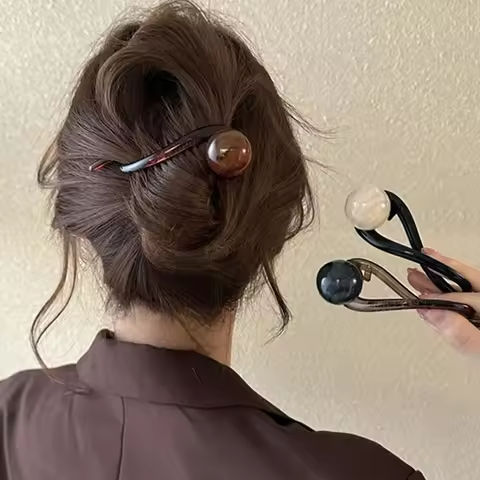 AWAYTR Retro S Shape Ponytail Twist Hair Clips New Fashion Multi-colour Twisted Hollow Out Shark Clips Headdress Hair Accessorie https://tinyurl.com/2xrokg6a