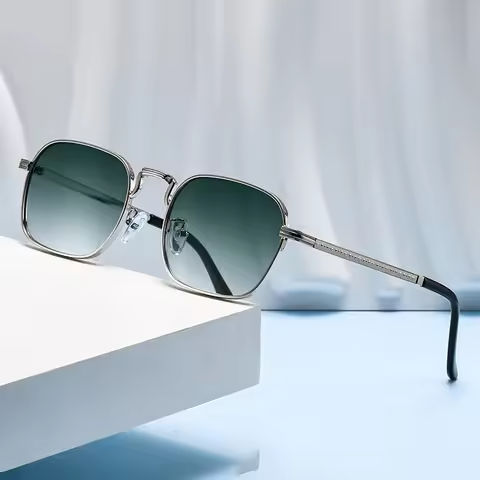 New Square Oval Metal Sunglasses Fashionable Retro Men Sunglasses Women Personalized Uv Resistant Eyeglass Luxury Design Uv400 ﻿ https://tinyurl.com/224po5xb